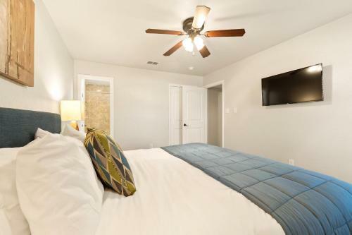 *double Apartment*spacious Units*heart Of Arlington