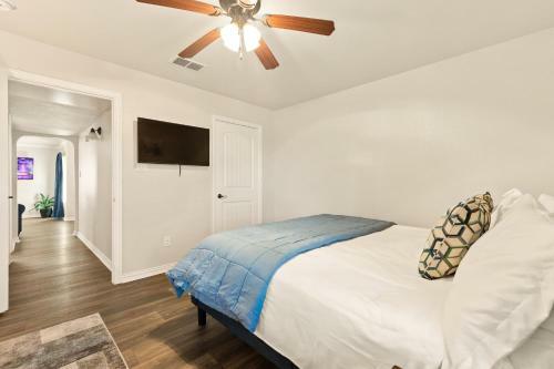 *double Apartment*spacious Units*heart Of Arlington