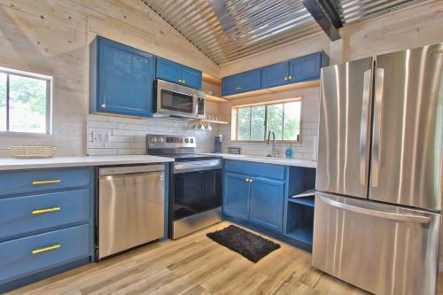 Bc - Blue Jay Getaway
