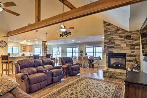 Lakefront Burkeville Gem With Boathouse And Dock!
