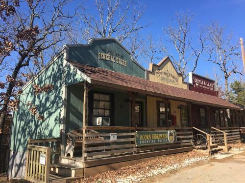 Hostal The General Store - Charming Suite Themed As A 1890s Mercantile
