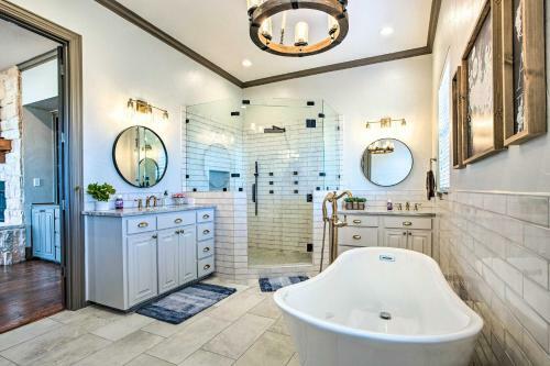 Luxurious Celina Villa On 10 Acres With Pool!