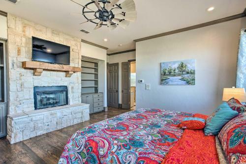 Luxurious Celina Villa On 10 Acres With Pool!