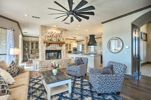 Luxurious Celina Villa On 10 Acres With Pool!
