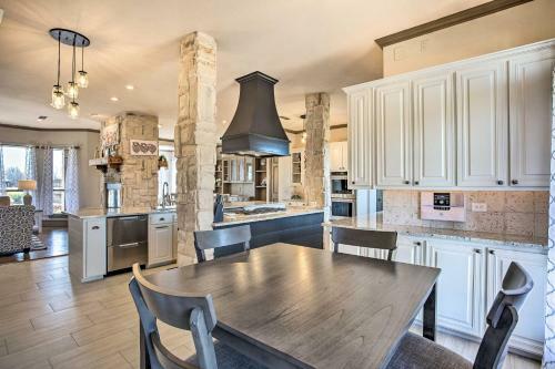 Luxurious Celina Villa On 10 Acres With Pool!