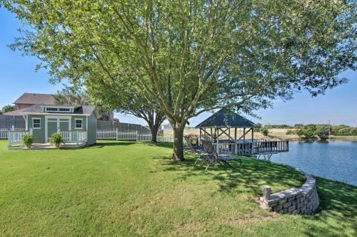 Lovely Celina Home With Patio And Views On Lake!