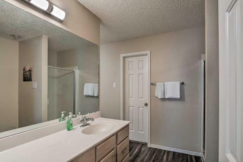 Cedar Park Home With Gas Grill And Private Yard!