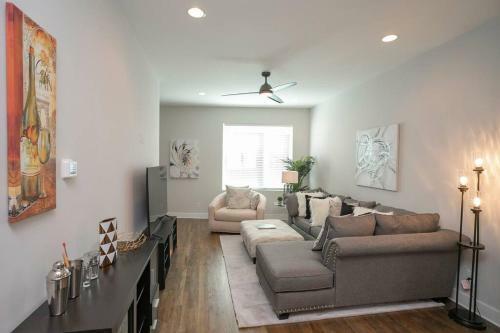Luxury Townhome Skyline Views Mins To Dt