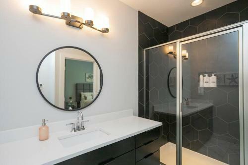Luxury Townhome Skyline Views Mins To Dt
