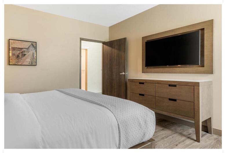 Cambria Hotel Nashville Airport