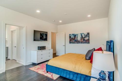 4 Connecting Condos - Sleeps 32 To 36 - Firepits - Garages - Rooftops Decks - Great Views - Security