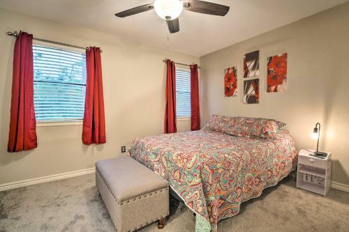 Apartamento Charming Condo With Pool About 2 Mi To Texas A And M!