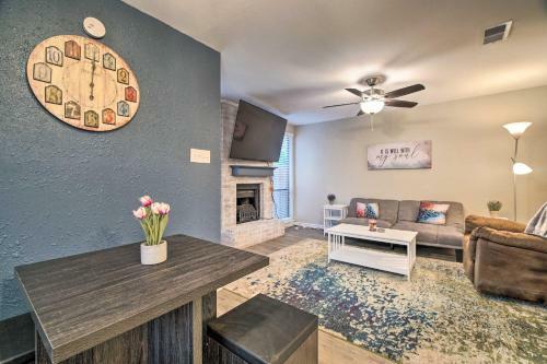 Apartamento Charming Condo With Pool About 2 Mi To Texas A And M!