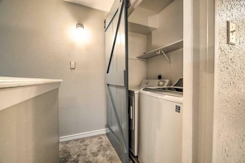 Apartamento Charming Condo With Pool About 2 Mi To Texas A And M!