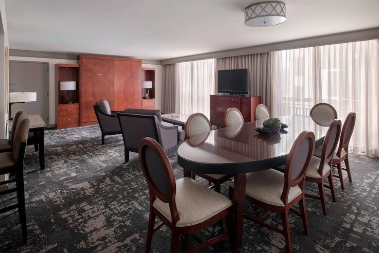 Hotel Park Ridge Marriott
