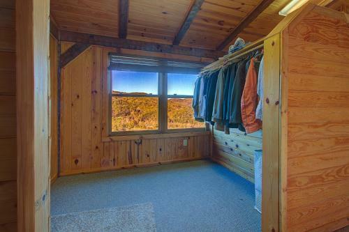 Stunning Cabin: 7 Acres, 360 Views, 20min To Park!