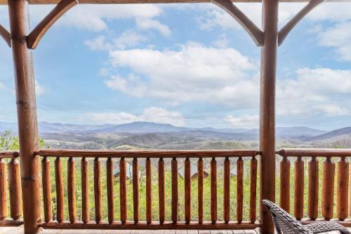 High Expectations - Mountain View, Game Room, Hot Tub