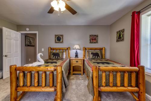 Apartamento Fun & Games By Honeybearcabins 2br/1ba Sleeps 7