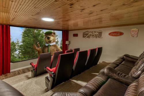 Apartamento Fun & Games By Honeybearcabins 2br/1ba Sleeps 7