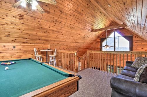 Sevierville Cabin With Boat Launch And Hot Tub!