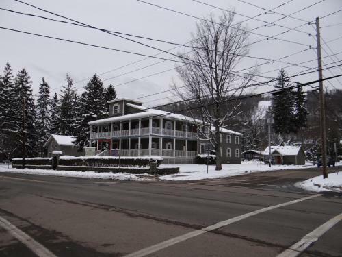 Edelweiss Ski Lodge