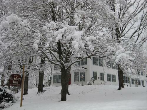 The Bridges Inn At Whitcomb House B&B