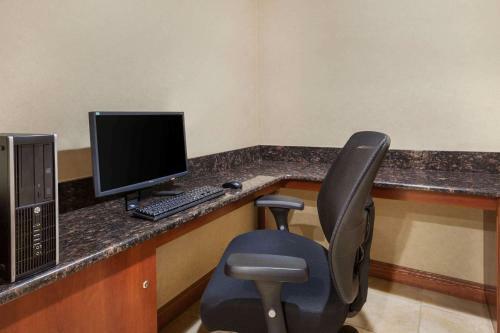 Motel Days Inn Of Iselin