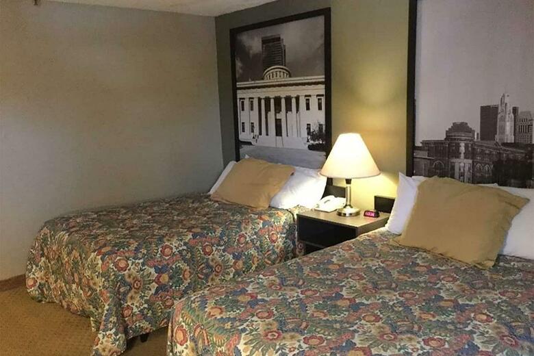 Hotel Howard Johnson Inn Cleveland Airport