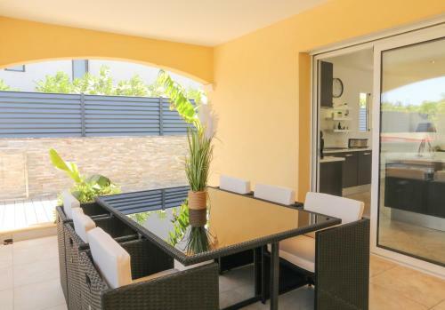 Villa Marine En Bord De Mer...