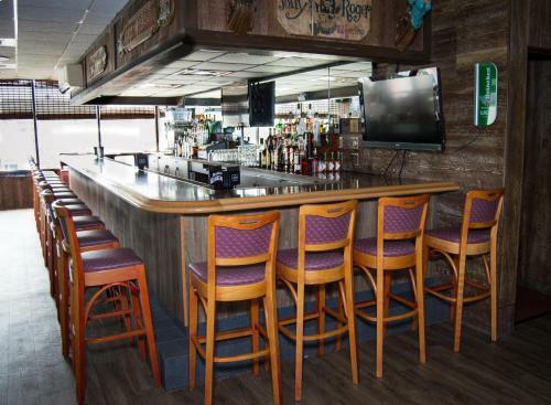 Windjammer Motor Inn