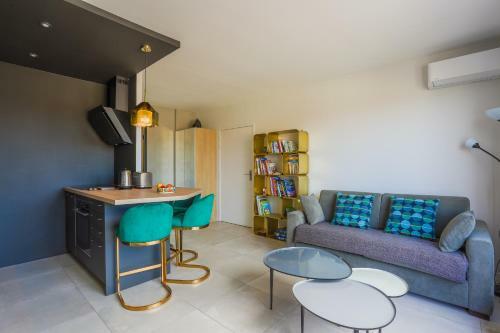 Apartamento Au 7e Ciel - Terrasse 50m2, Parking, Clim