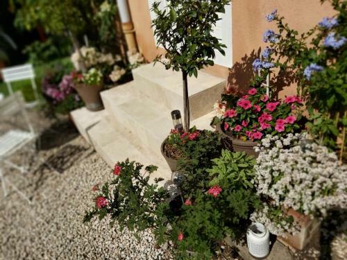 Apartamento Charmant Studio Sur Cour � Saint-rambert Lyon 9e