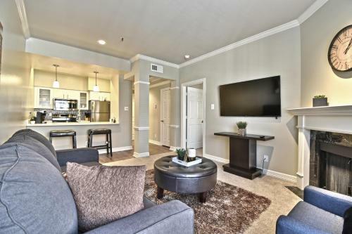 Elegant Stays Corporate Apartment Uptown - Downtown -