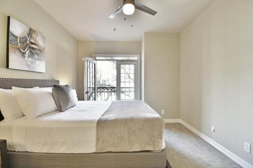 Elegant Stays Corporate Apartment Uptown - Downtown -