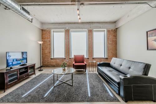Regal Stays Corporate Apartments - Downtown Dallas
