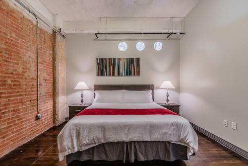 Regal Stays Corporate Apartments - Downtown Dallas