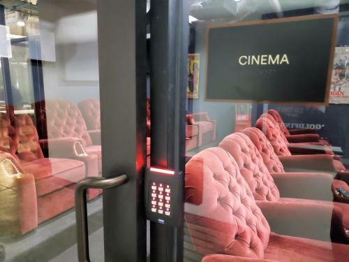 Regal Stays Corporate Apartments - Downtown Dallas