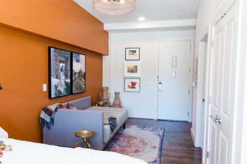 The Bishop Arts Hotel By Bluelofts