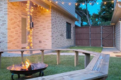 Luxury Executive Home - 300 Yds From Katy Trail