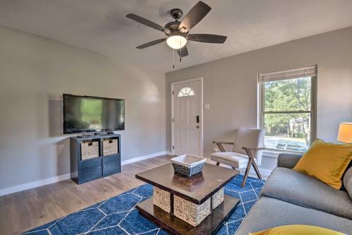 Stylish Dallas Getaway Less Than 2 Mi To Bishop Arts!