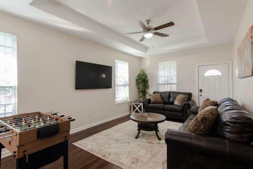Modern 3 Bedroom-just Minutes From Downtown Dallas