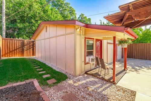 Kessler Park Retreat - Available For 28 Days Or Greater