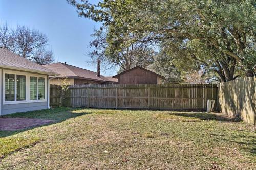 Mod Katy Home - Access Suburban And City Sites!