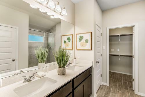 Modern Living In Lago Vista