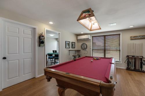 New Luxury Tiny Home With Hot Tub And Grill