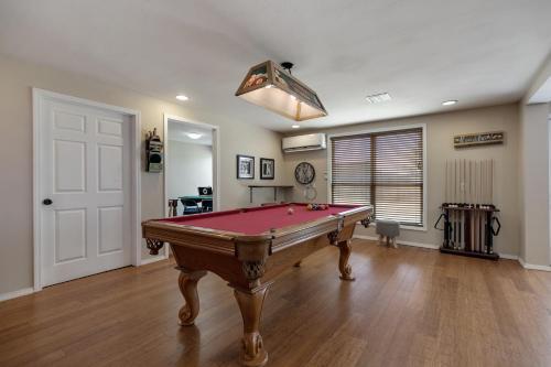 New Luxury Tiny Home With Hot Tub And Grill