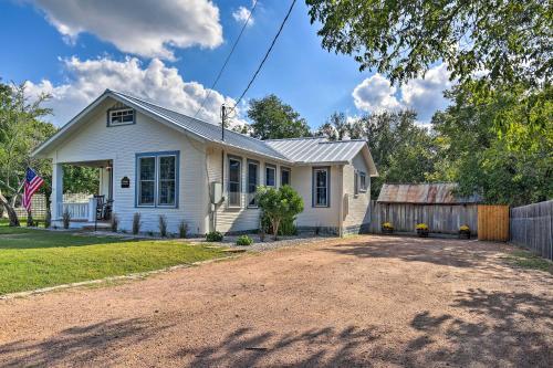 Charmed Haus Relaxing Retreat Near Downtown