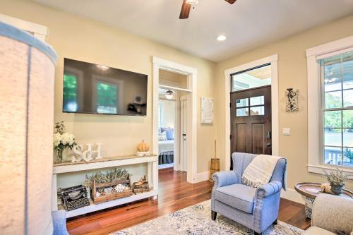 Charmed Haus Relaxing Retreat Near Downtown