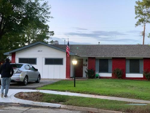 Oasis Near Dfw Airport With Mediterranean Setting