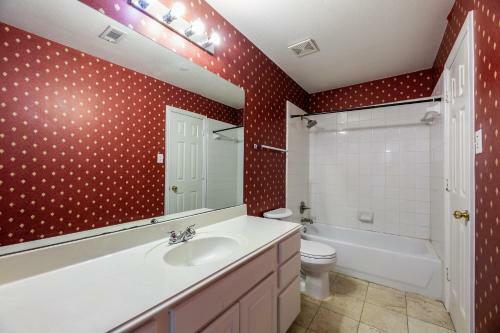Blissful And Lavish 4 Bedrooms Home With Jacuzzi